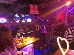 -UP嘻哈酒吧(粉巢店)