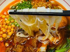 -呷佬·长沙手工米粉(金沙江路店)