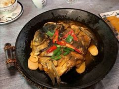 铁锅鲢鱼头-呼吸森林·生态农庄农家乐私房菜