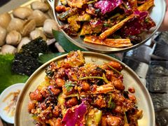 -围炉肉舍•炭烤活鳗•丹东海鲜烤肉(步行街店)