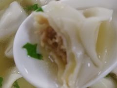 -周震馄饨