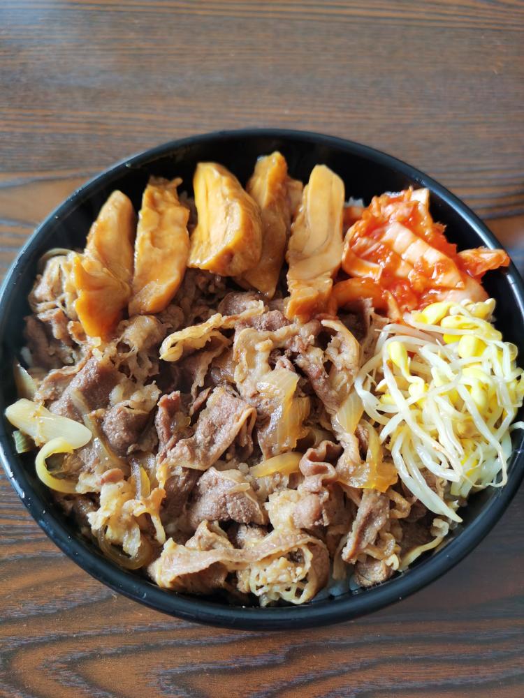 和番丼饭(上海大学店)-"牛肉照烧鸡双拼饭,味道还是可以的,量也很.