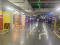 -白玉兰广场停车场