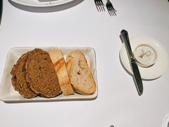 餐前面包-壳里西餐厅Coquille Seafood Bistro(蒙自路店)