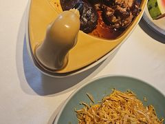 -八府香鸭·啫啫煲(华山路店)