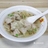 最后还是选择了下楼吃沙县小吃。点了一份扁肉和一份炒面