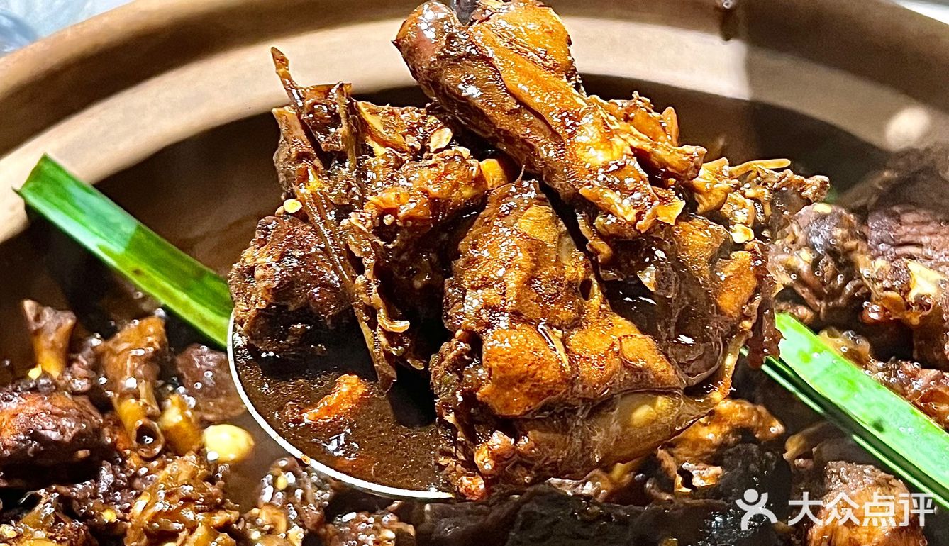 我愿称之为昆明湘菜天堂[流泪][流泪]巨下饭啊