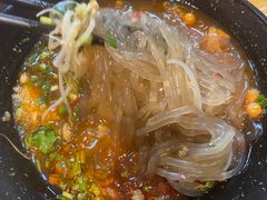 -爆炸头阿姨小四川正宗川味小吃(无任何分店)