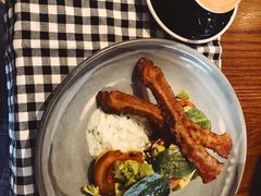 -ROAST coffee & eatery