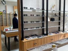 -无界眼镜MaxLess(滨江星光大道店)