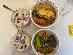 -弘束束柳州深巷螺蛳粉(珠江路店)