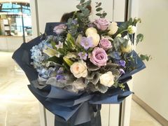 -谷莠子花艺气球派对·绿植造景·花艺沙龙(东海缤纷天地店)