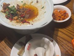 -爱碗亭·鲜炒湖南菜(壹城中心店)
