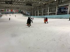 -乔波室内滑雪场