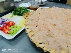 -官塘陈记鱼生·潮汕砂锅粥·牛肉火锅(潮枫路总店)