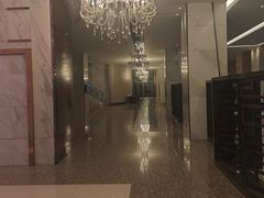 -上海虹桥西郊假日酒店