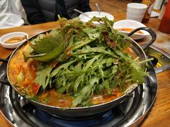 土豆排骨火锅-喇喇排骨火锅·传统韩式脊骨汤(望京西园总店)