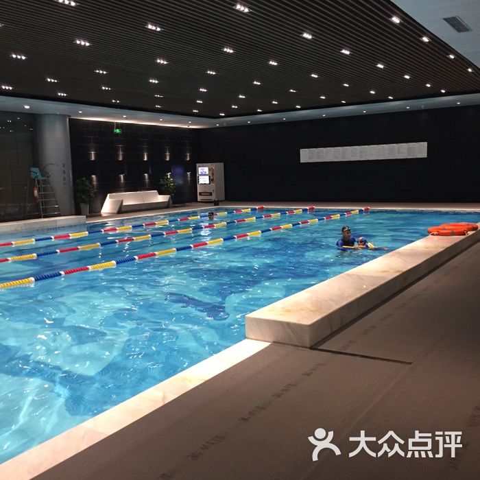 六安恒大游泳馆图片