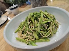 芦蒿炒香干-丁老爷子苏香圆