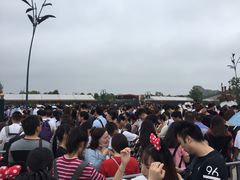 安检的长队！-上海迪士尼度假区
