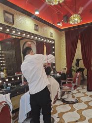-东方先生国潮男士理发馆
