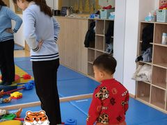 -蒙蒙狮蒙台梭利儿童之家