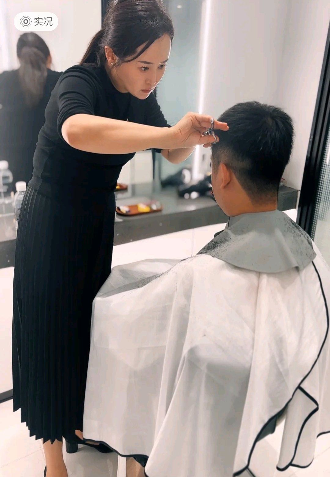 在上海的韩国女发型师