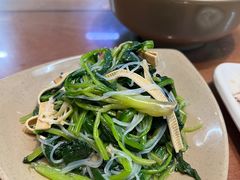 -亮亮面馆(经六路店)