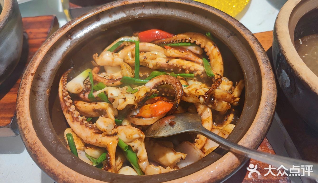 爆汁乳鸽+荔枝木烧鹅🔥这家粤菜太绝了！