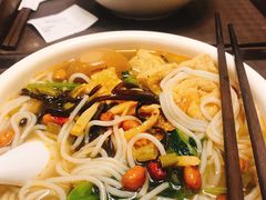 -水平有限螺蛳粉(宏达大厦店)