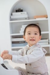 -小熊维尼高端儿童摄影(南山店)