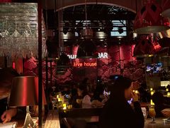 -FOUR PLAY BAR