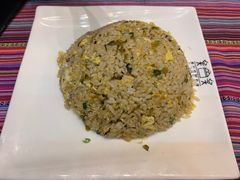 -香巴拉云南餐厅(华莱坞店)