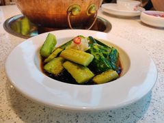 刮皮黄瓜-老佛爷铜炉蛙锅(海岸城店)