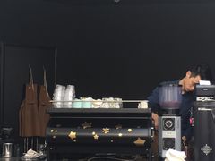 -UNI UNI(环亚凯瑟琳店)