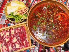 昆明寻甸酸菜牛肉火锅-云边嬢嬢·云南野料现摏火锅