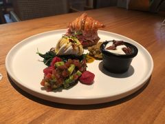 鲜虾班尼迪蛋可颂黑松-翠贝卡&Mama Kelly Brunch Coffee(河西店)