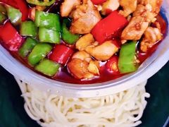 麻辣鸡丁拌面-醉牛腩·面小馆