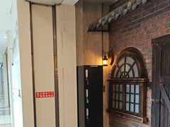 -逃脱反斗城沉浸剧情密室(阳光新业中心店)
