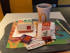 -麦当劳(得来速店)