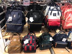 -LOG-ON(海港城店)