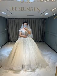 -GRACE KELLY婚纱与礼服(北京店)