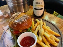 黑毛牛汉堡-羽深肉铺 Steak & Wine