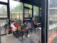-洛克公园·篮球·足球·羽毛球(莘庄店)