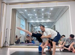 -亚太瑜伽普拉提学院