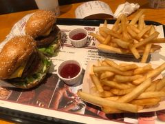 -The Habit Burger Grill 哈比特汉堡(复兴soho店)