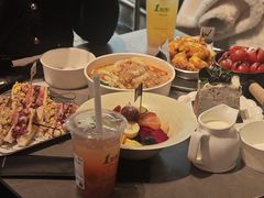 -W COLLECTIVE  DESSERT SHOP