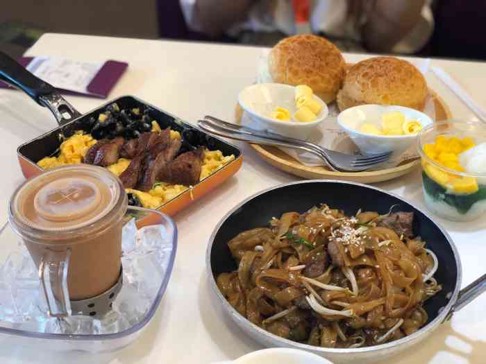 太兴餐厅(清河万象汇店)-"和朋友在五彩城约晚饭,因为周五晚上其他店.