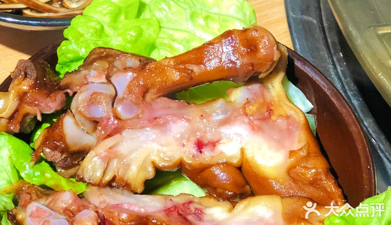 火锅涮猪蹄你吃过吗！！糯叽叽的真的绝