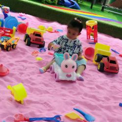 -萌宠亲子动物乐园(槐房万达店)